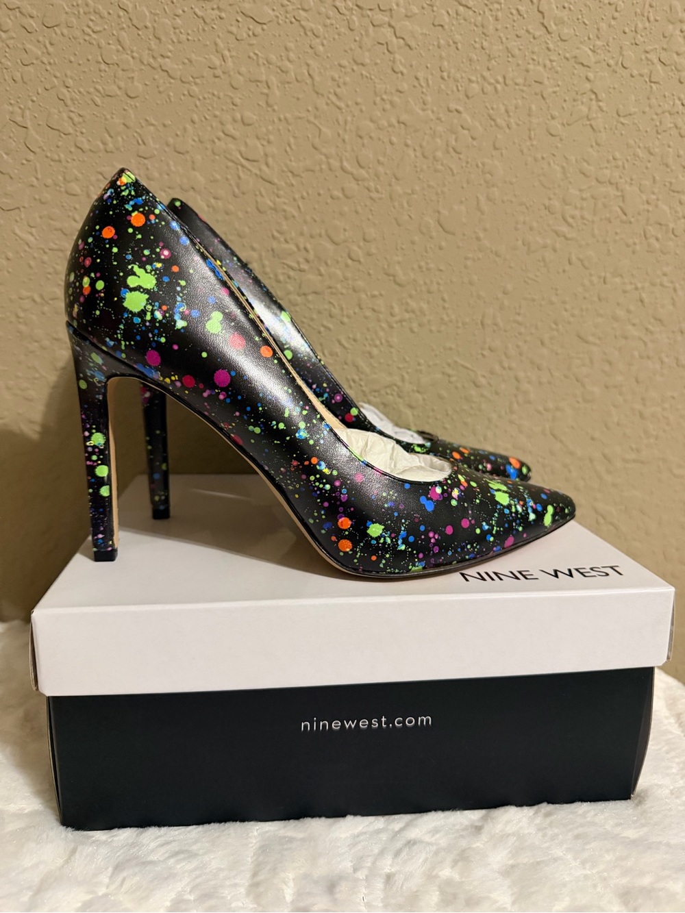 NEW!!!!! Nine West Black Pointed-Toe Pumps with Neon Paint-Splatter